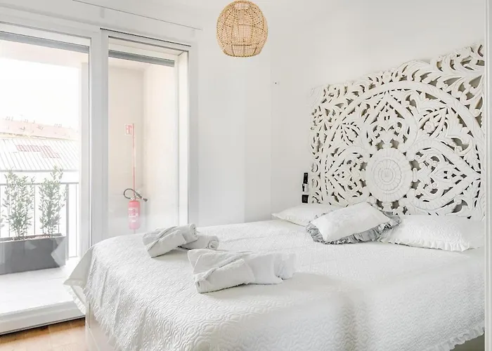 Design Smart - Terrace & Private Box Apartment *